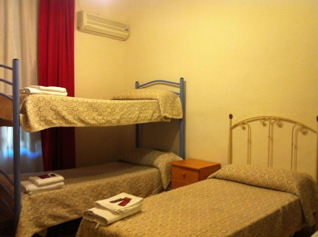 Pension La Milagrosa Granada Quarto foto