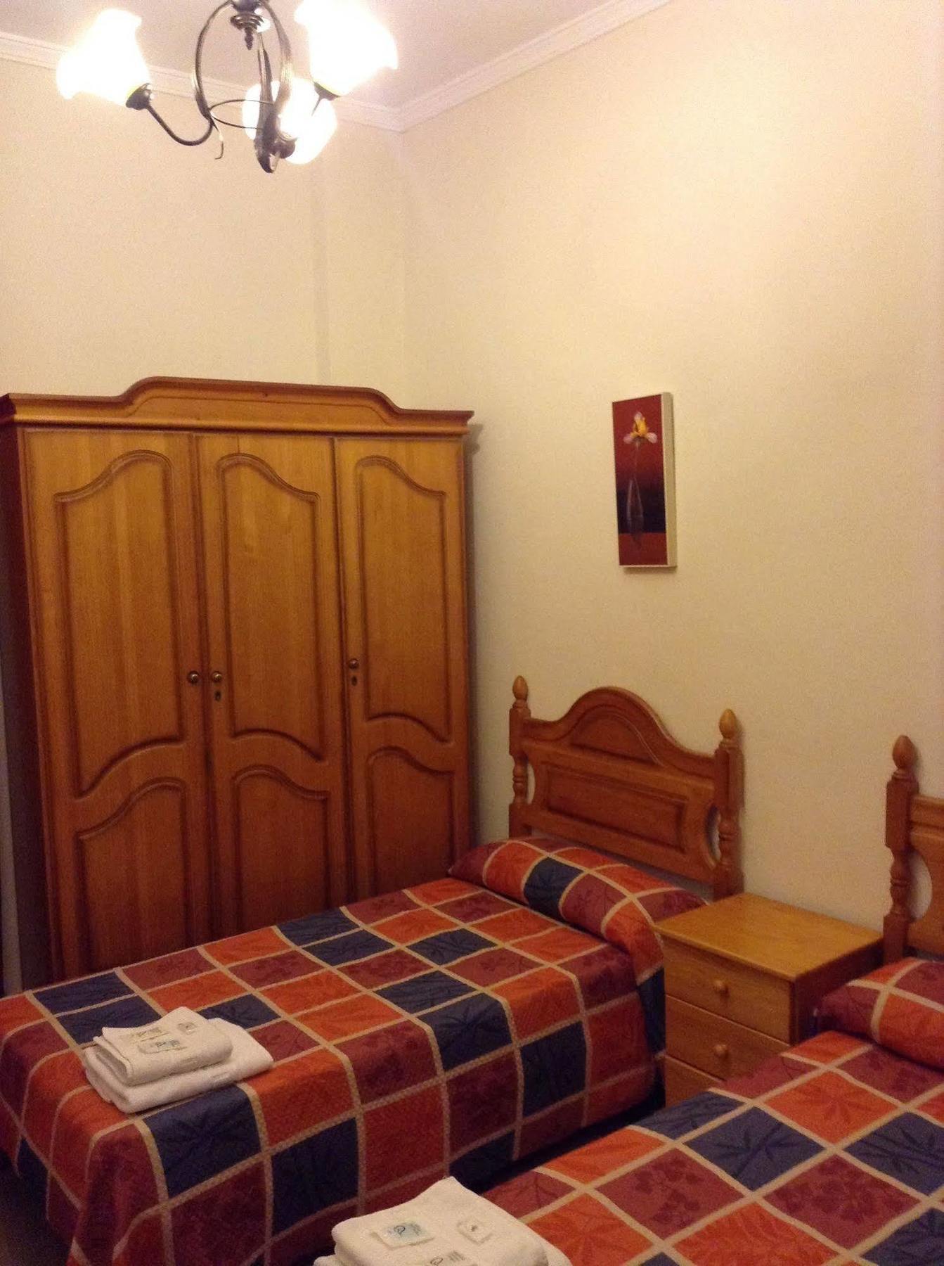 Pension La Milagrosa Granada Exterior foto