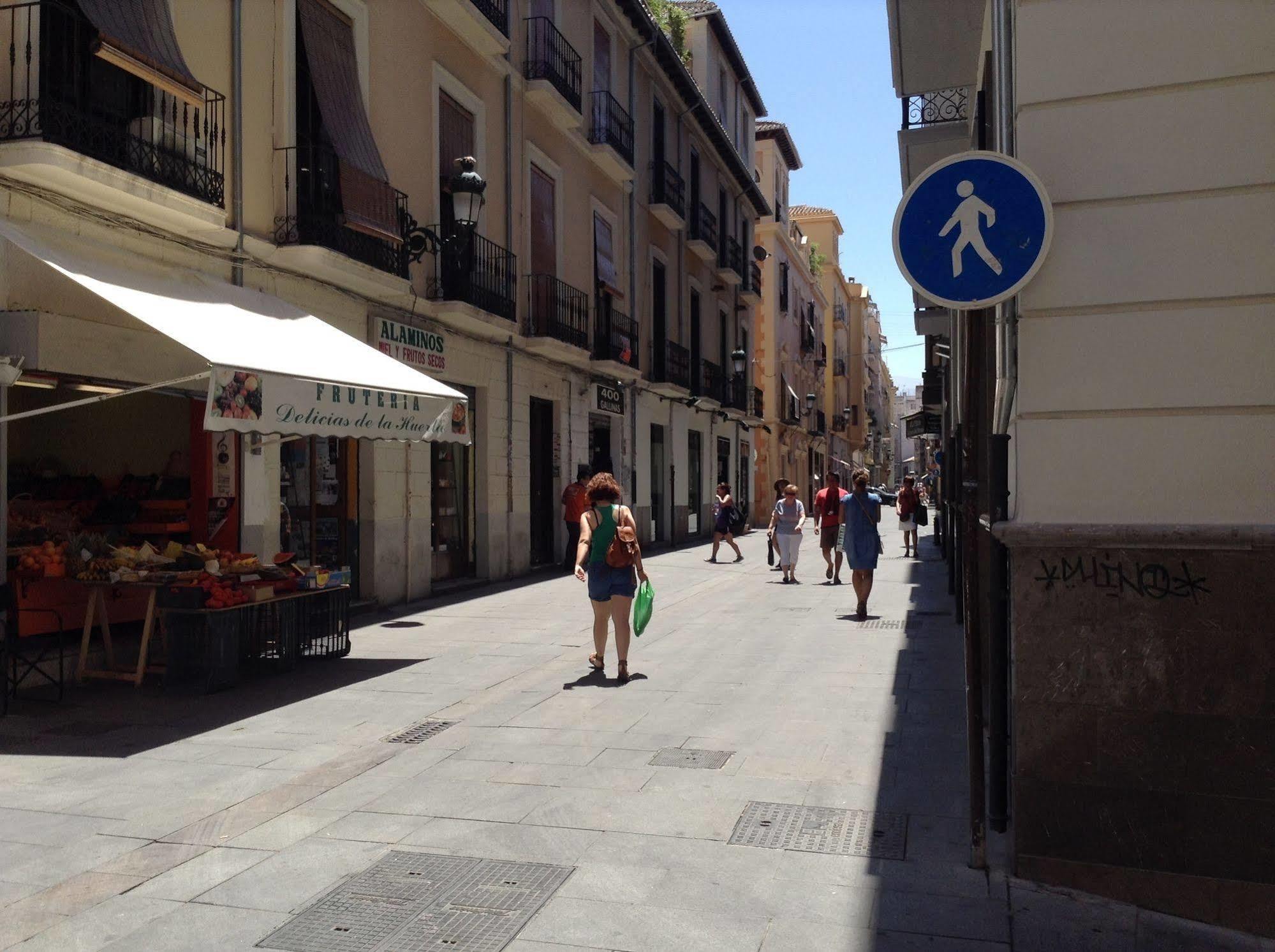 Pension La Milagrosa Granada Exterior foto